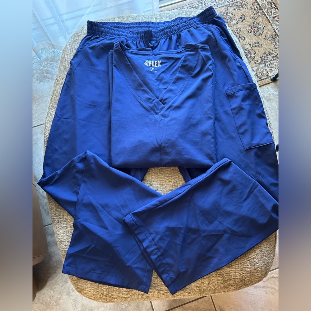 Women scrubs size xl gentle used from 4flex
